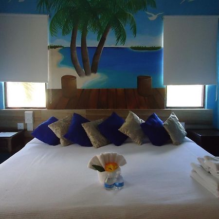 El Acuario Hotel Playa del Carmen Exterior photo