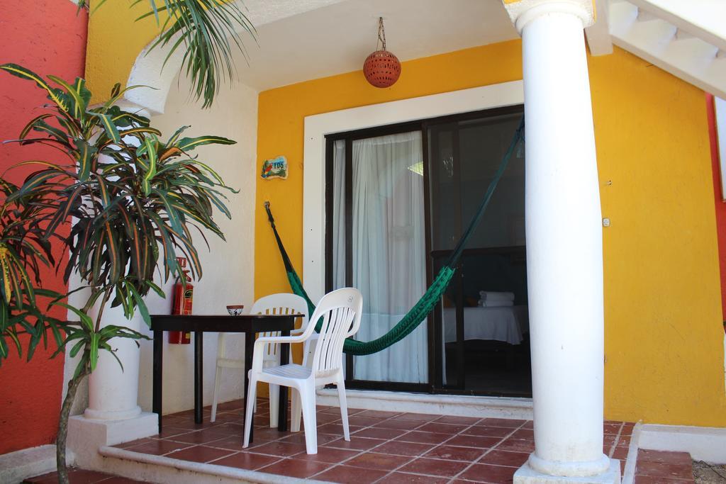 El Acuario Hotel Playa del Carmen Exterior photo