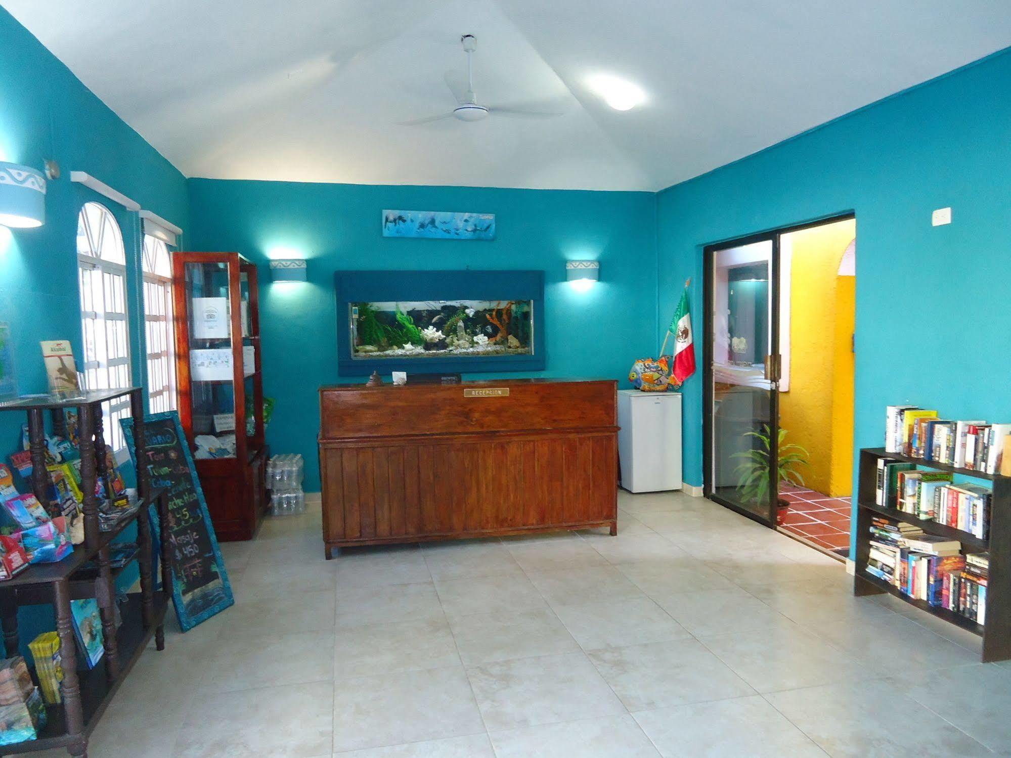 El Acuario Hotel Playa del Carmen Exterior photo